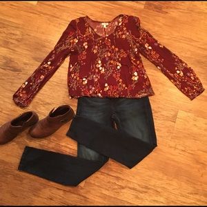 NEW Beautiful Fall Flowing Flower Top
